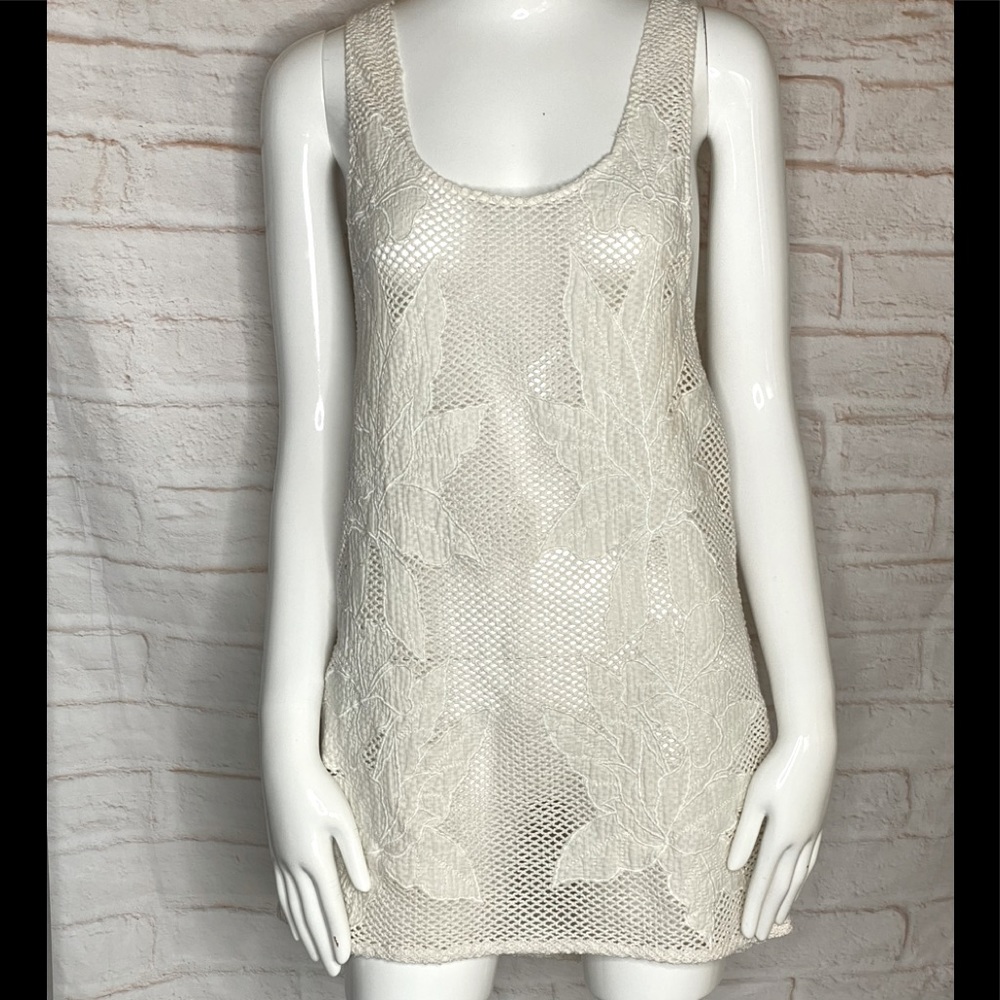 Billabong fishnet cover up size L